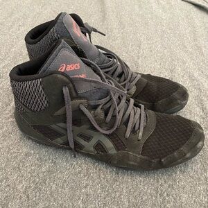 ASICS Snapdown wrestling shoes, size 11